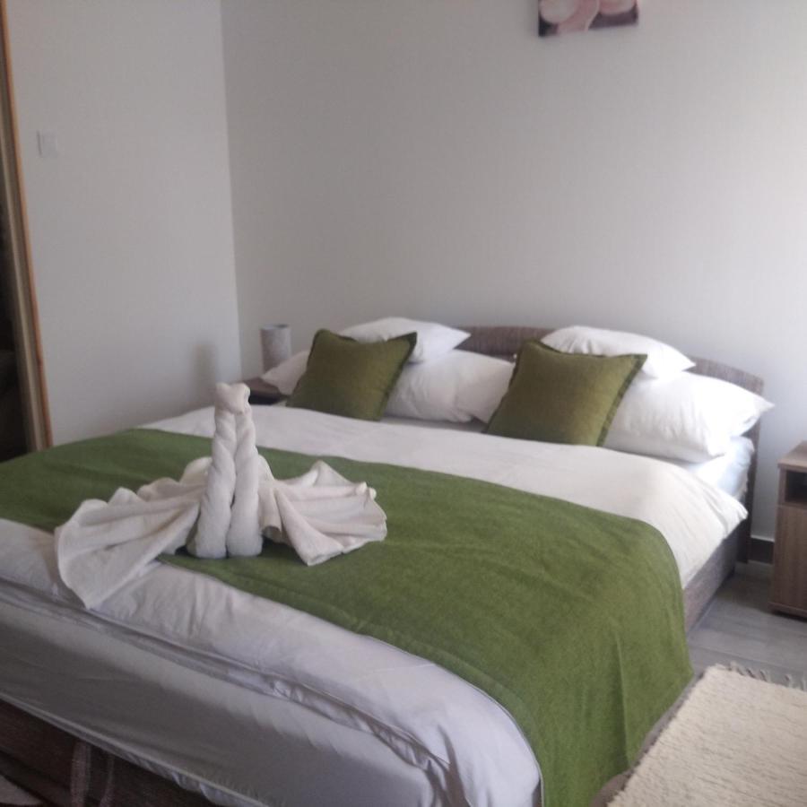 Kaptarko Apartmanhaz Дем'єн Екстер'єр фото