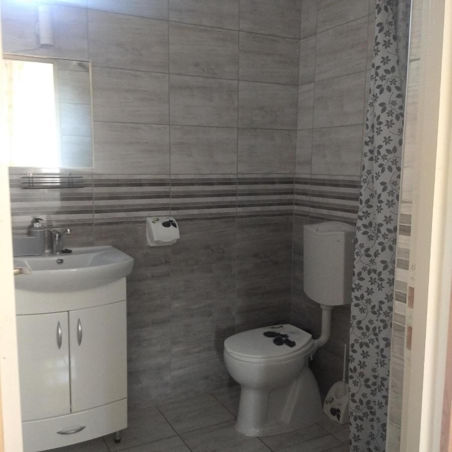 Kaptarko Apartmanhaz Дем'єн Екстер'єр фото