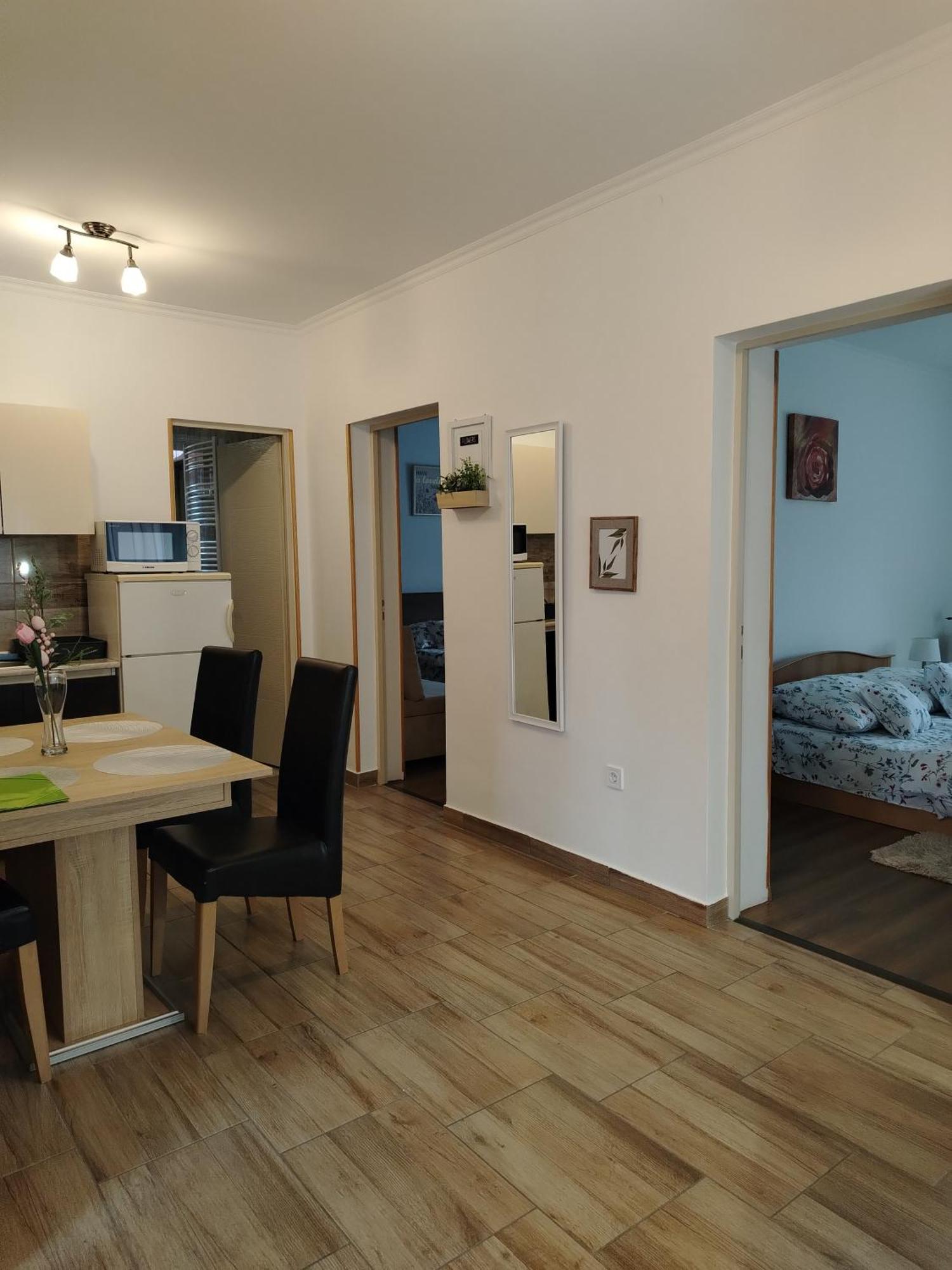 Kaptarko Apartmanhaz Дем'єн Екстер'єр фото